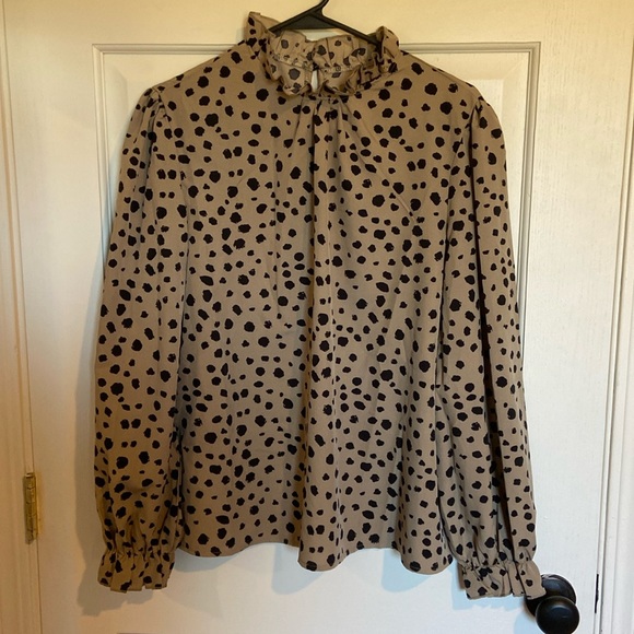 XL Spotted Tan Turtleneck Blouse - never worn - Picture 1 of 4